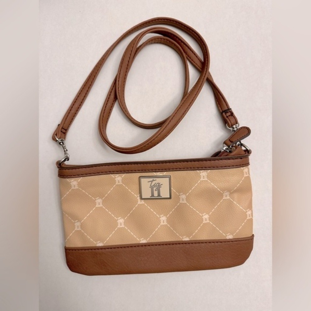 Tignanello Tig II Small Crossbody Purse 9"x6"